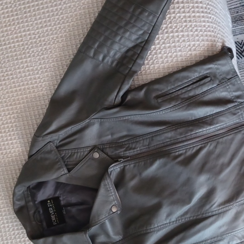 Jacket - Picture 3 of 5